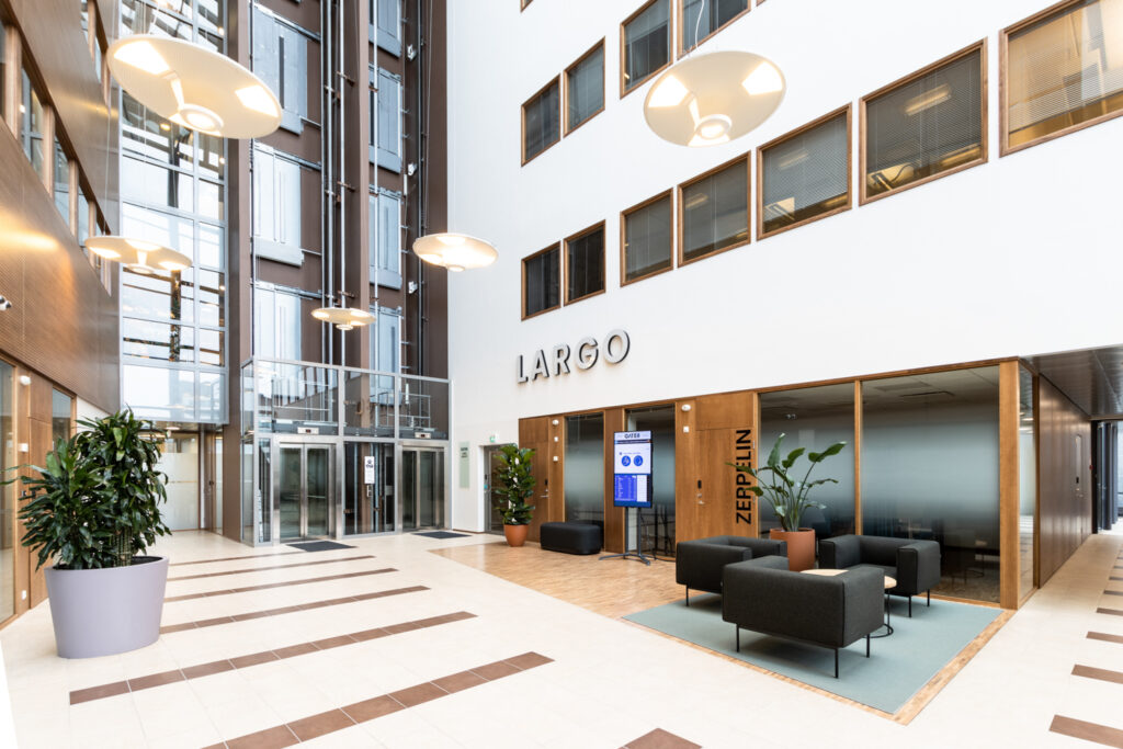 äyritie 8 business park toimitilan aula