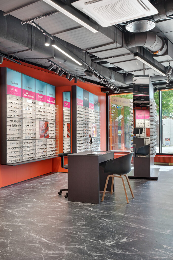 kauppakaari toimitilan liiketilan sisätila