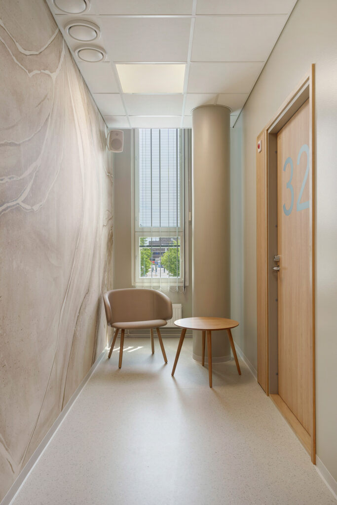 kauppakaari toimitilan toimiston sisätila